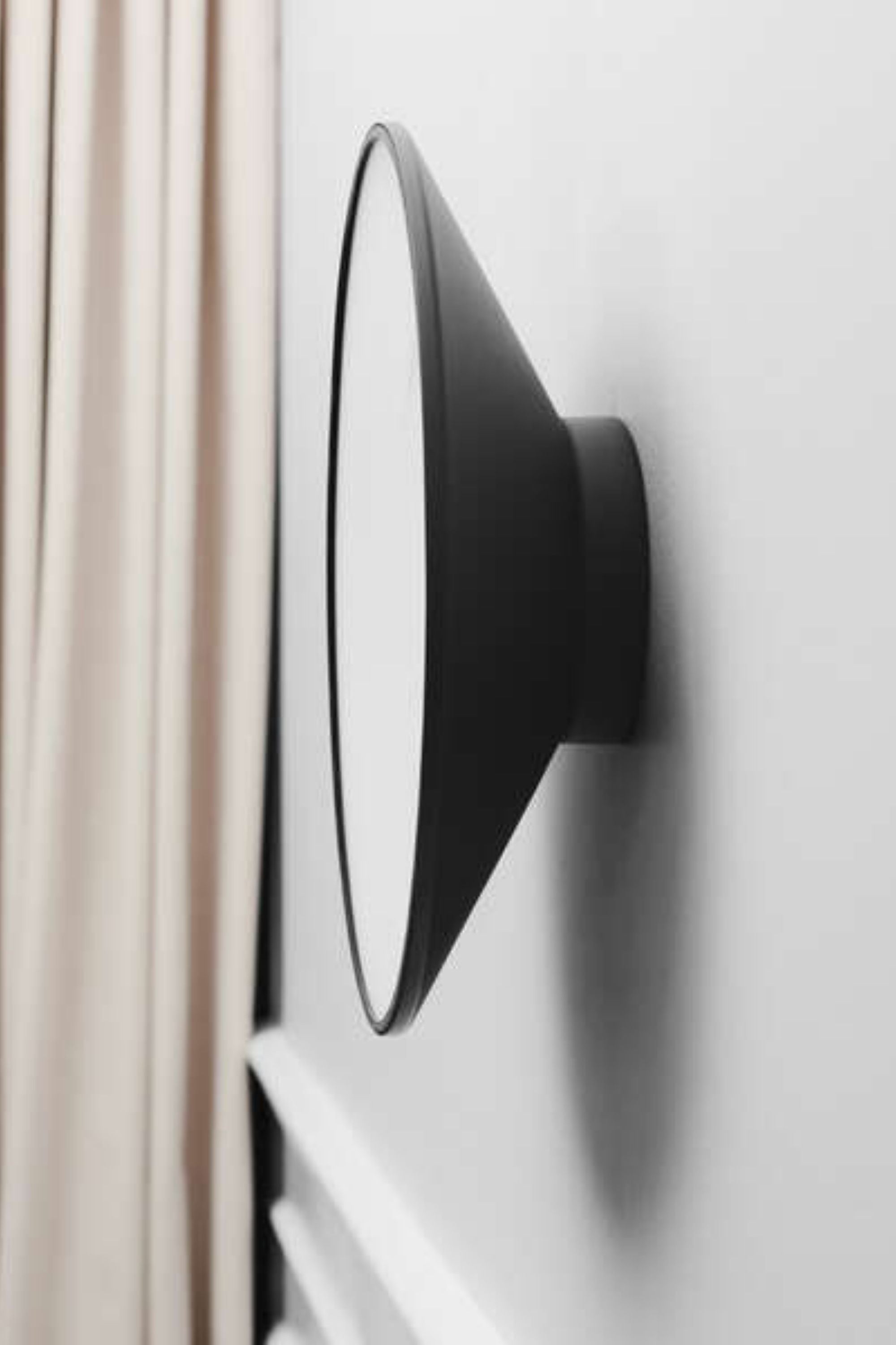 MOMENTT Falióra Fehér