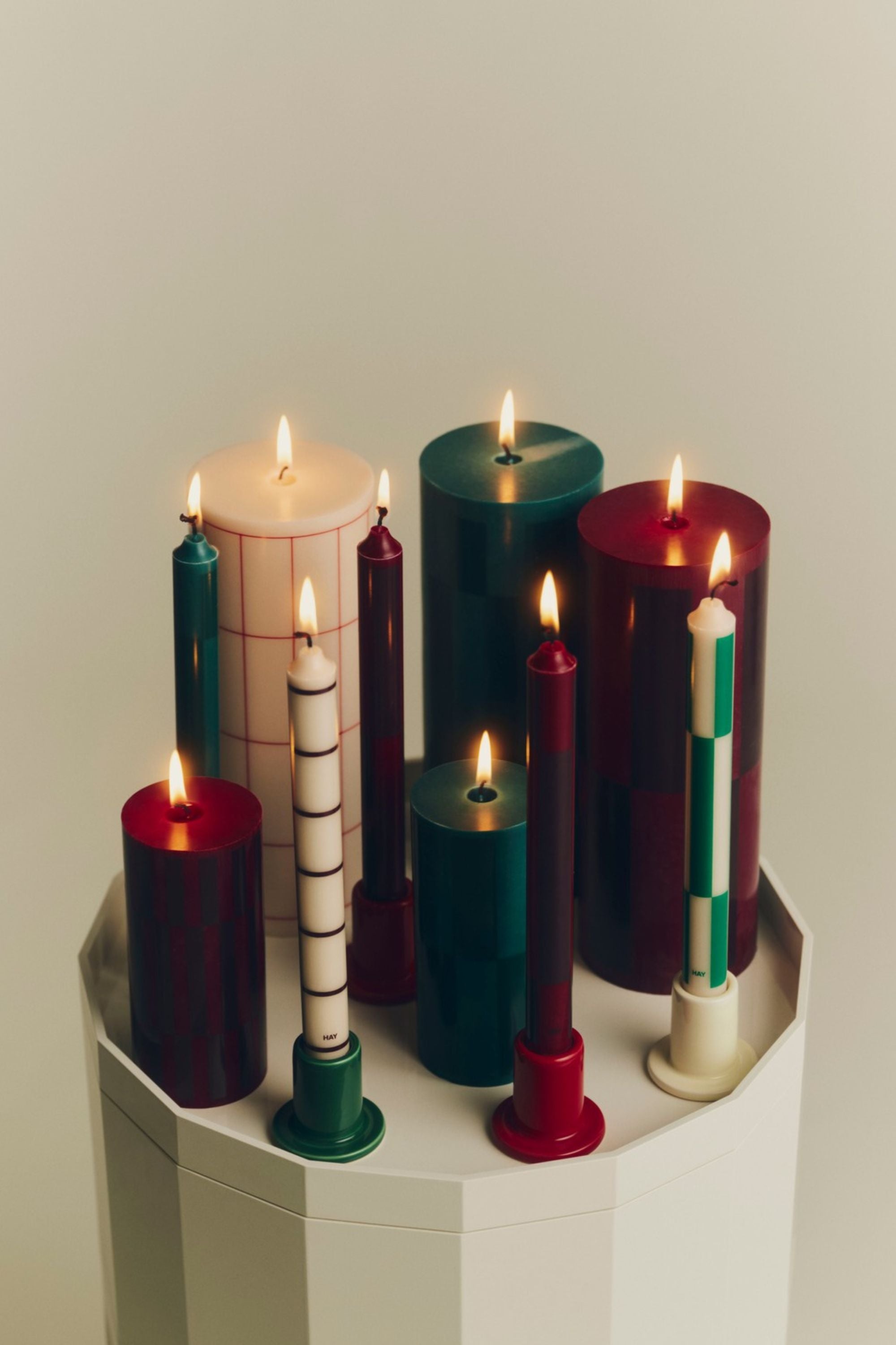 Pattern Red And Dark Red Candle Set of 4