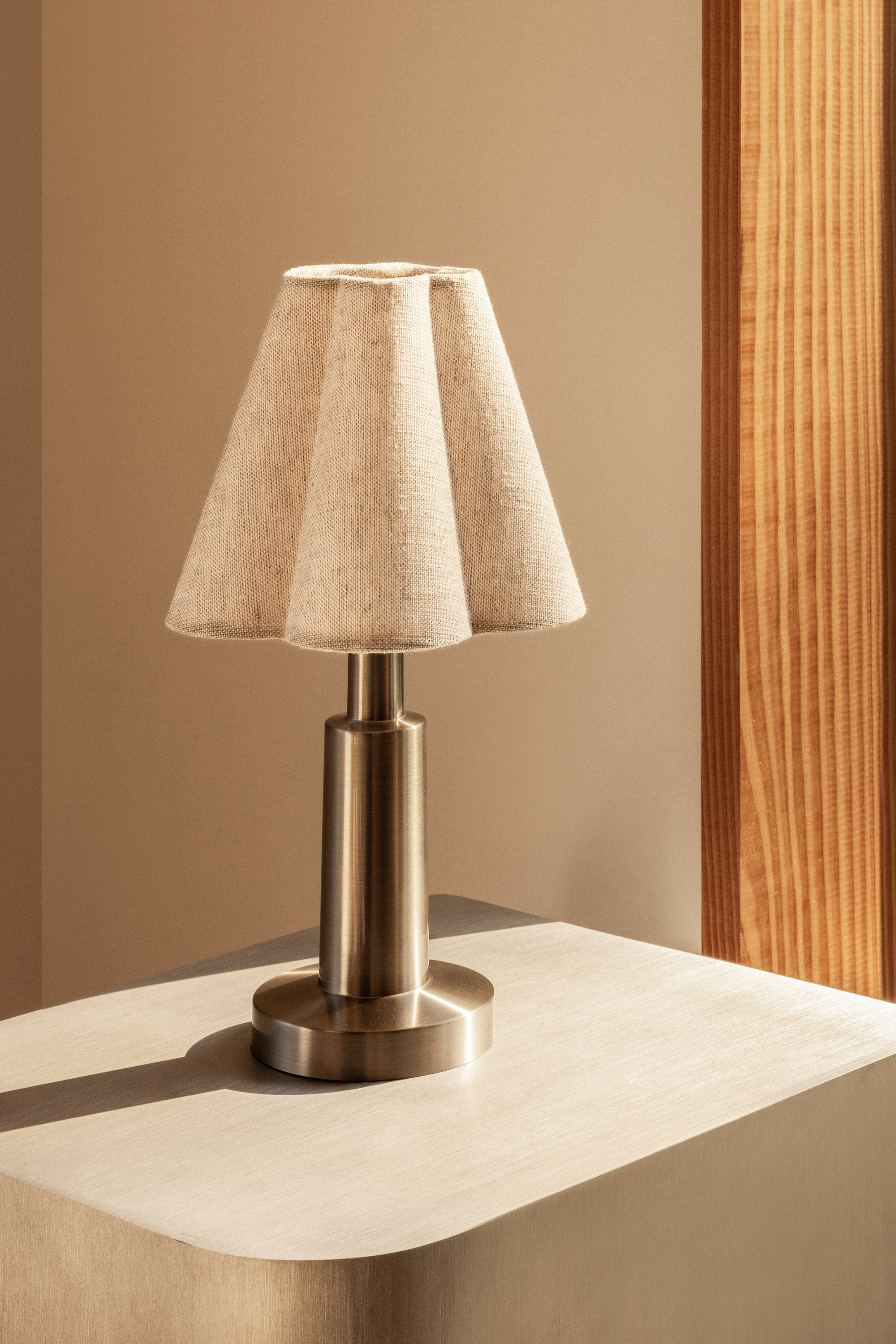 Admiral Portable Lamp