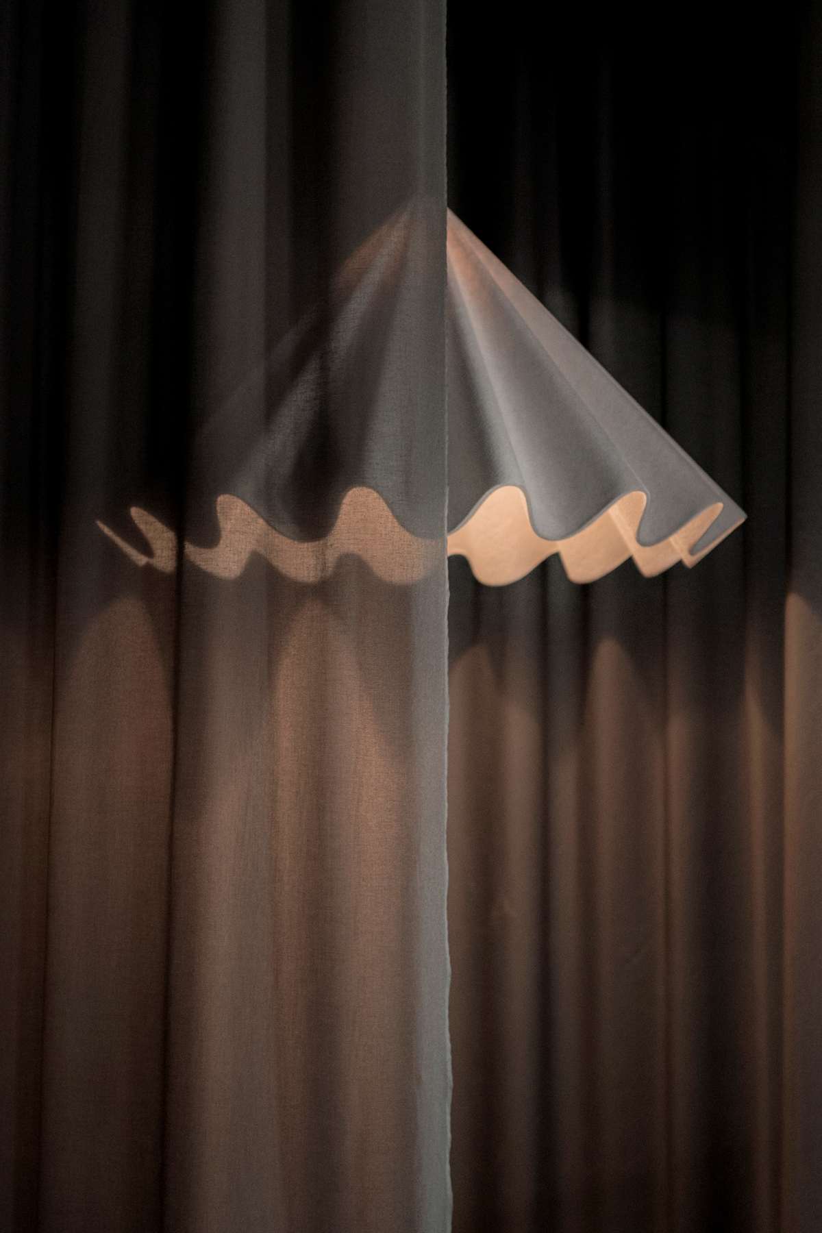 Dancing Pendant Lamp, medium