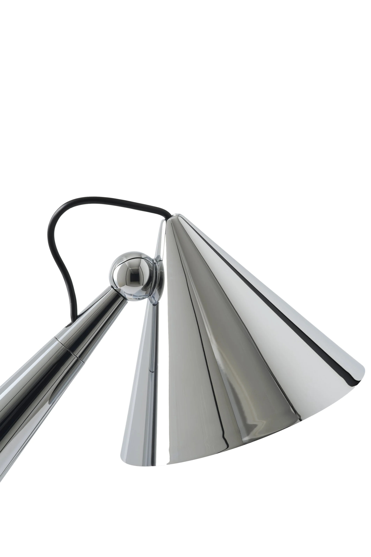 Pose Task Light Silver