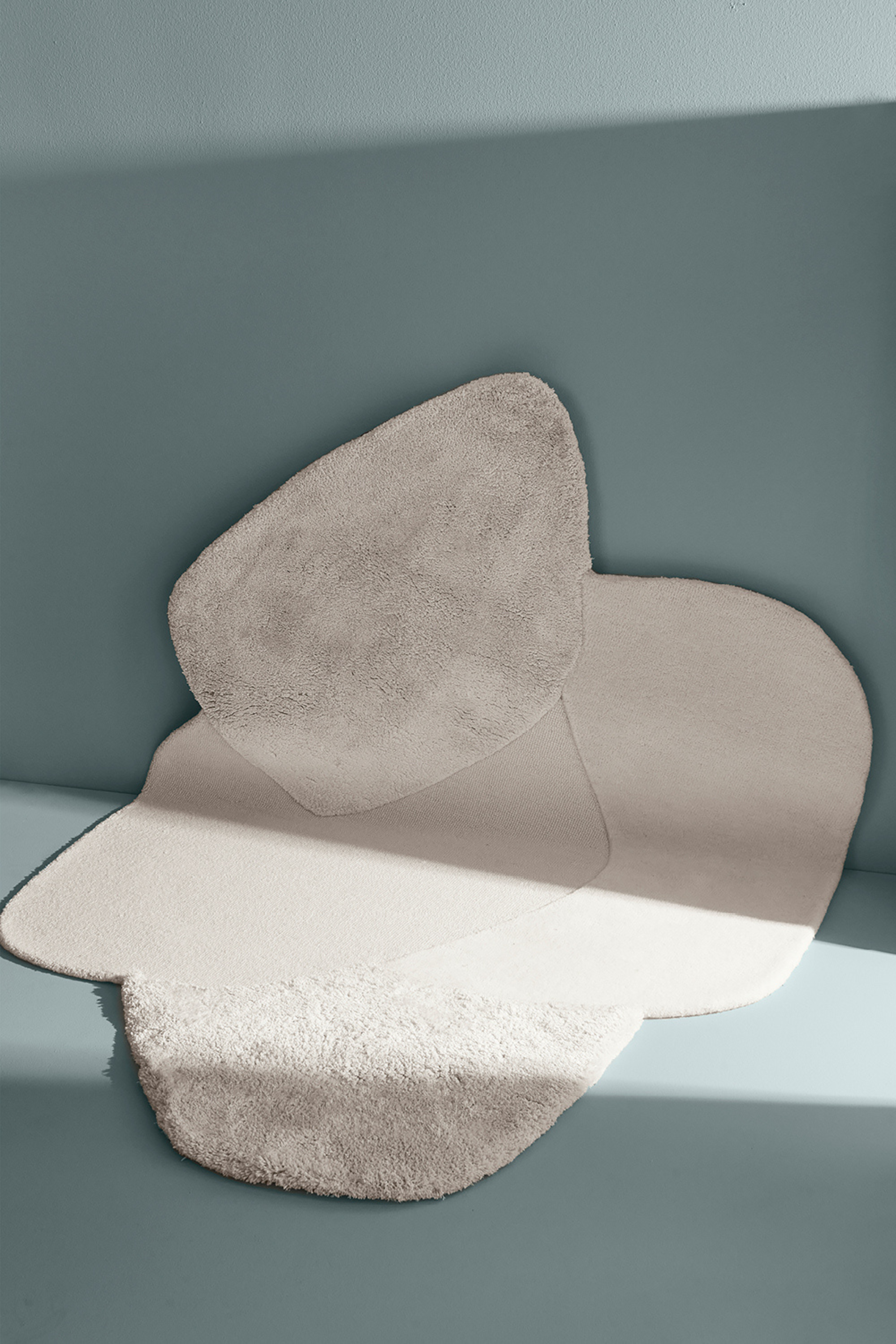 Mola rug, cream
