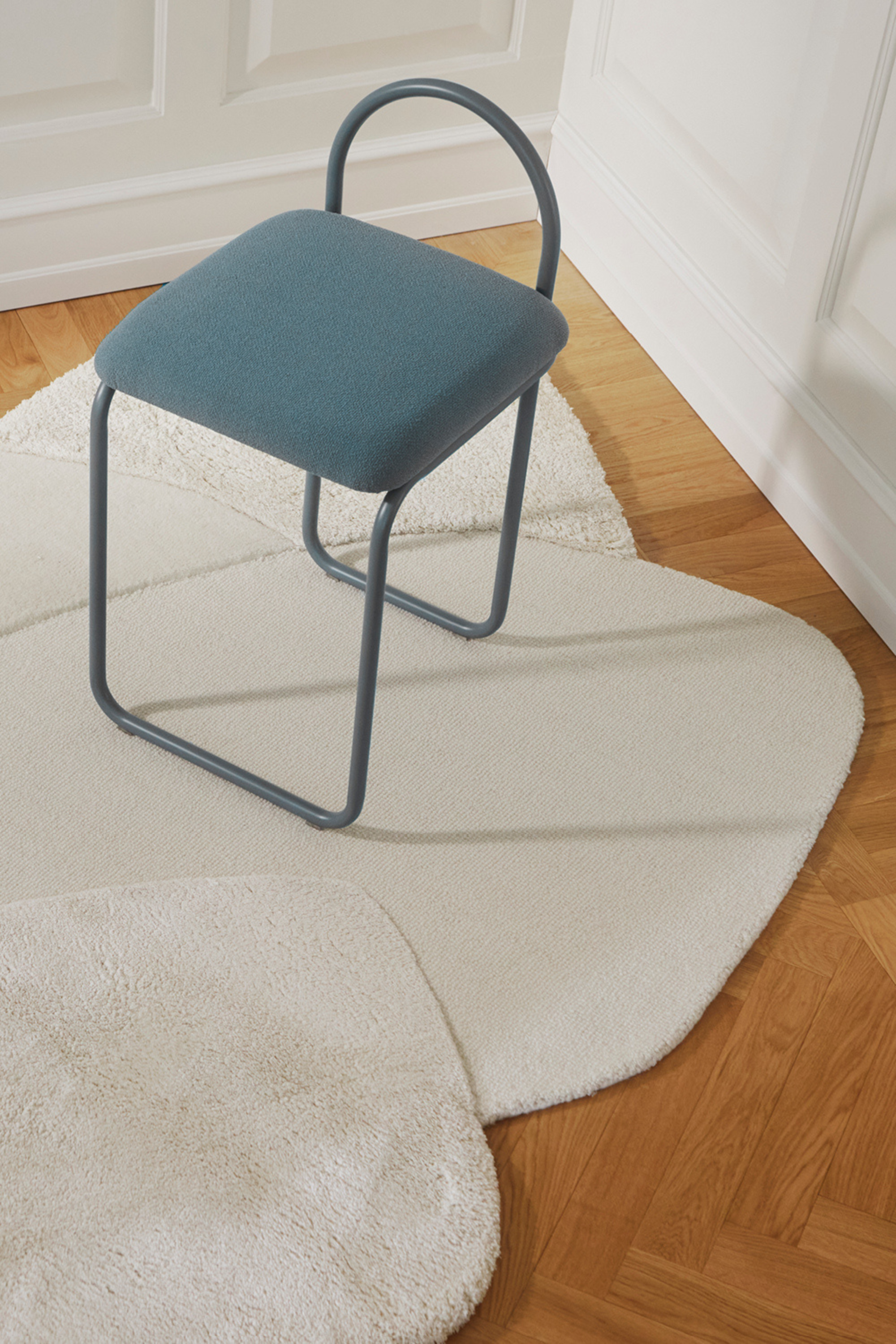 Mola rug, cream