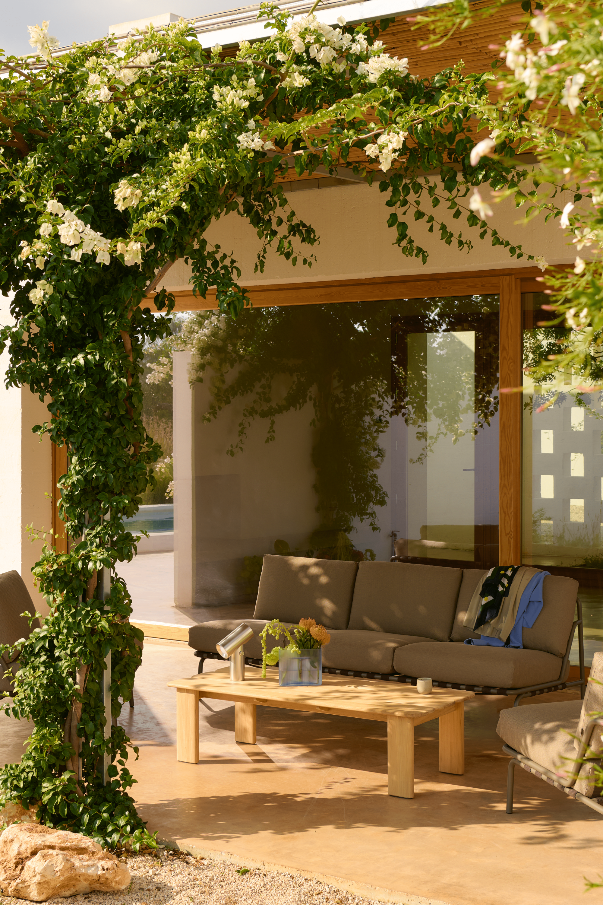 Assemble Coffee Table 135 x 55 cm