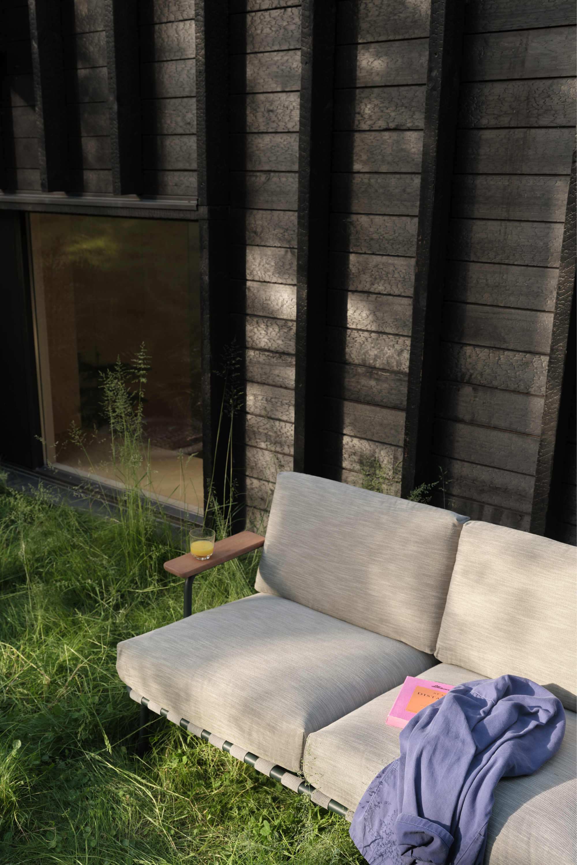 Settle Kültéri 2 személyes Kanapé, bordázott / sötétzöld