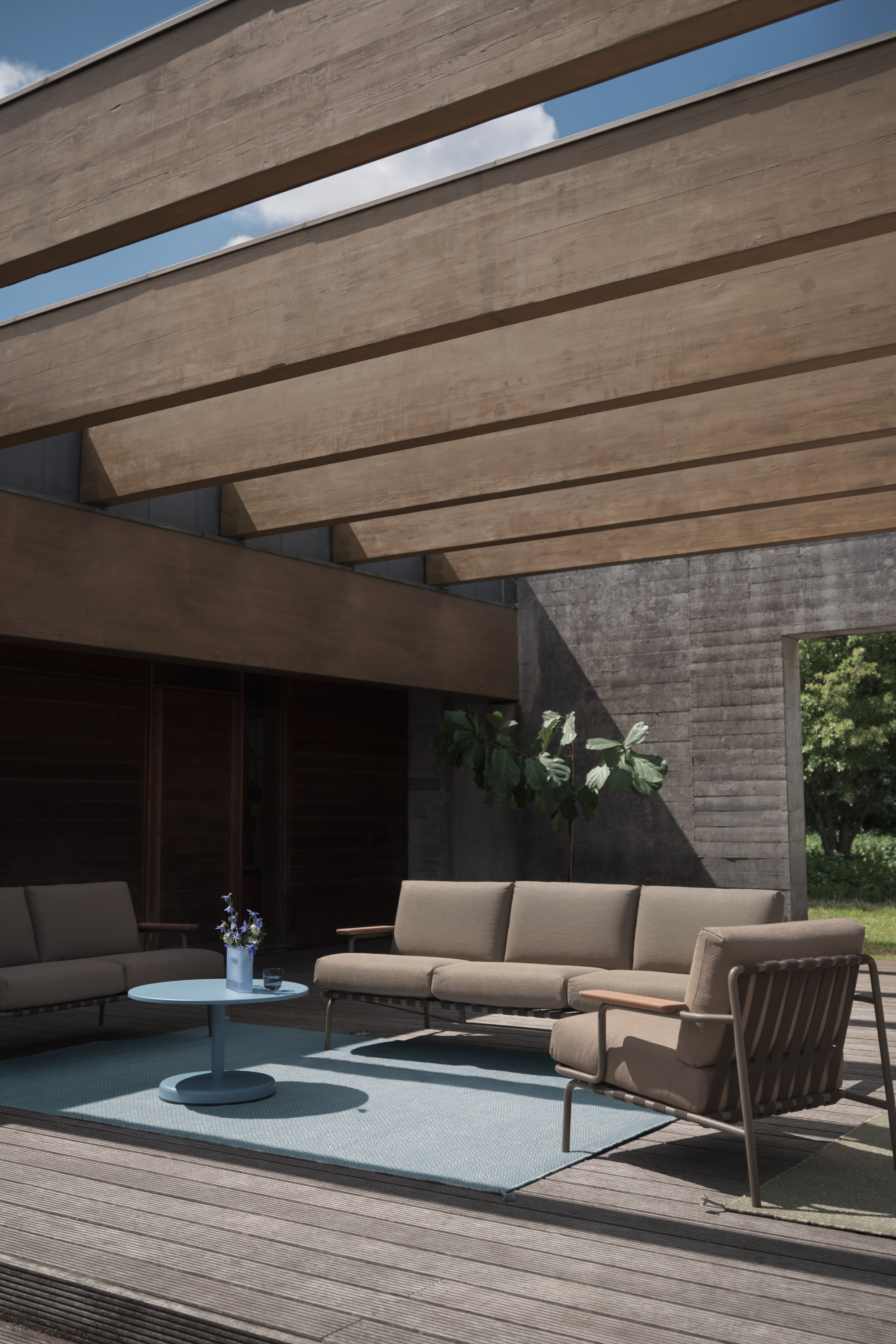 Settle 3 személyes Kültéri Kanapé, bordázott / tóp