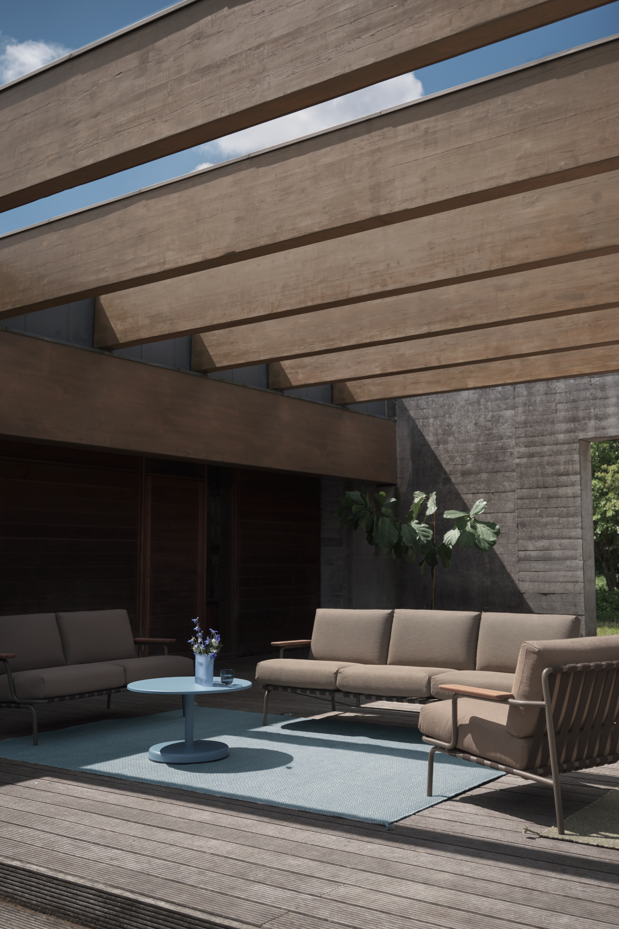 Settle 2 személyes Kültéri Kanapé, bordázott / tóp