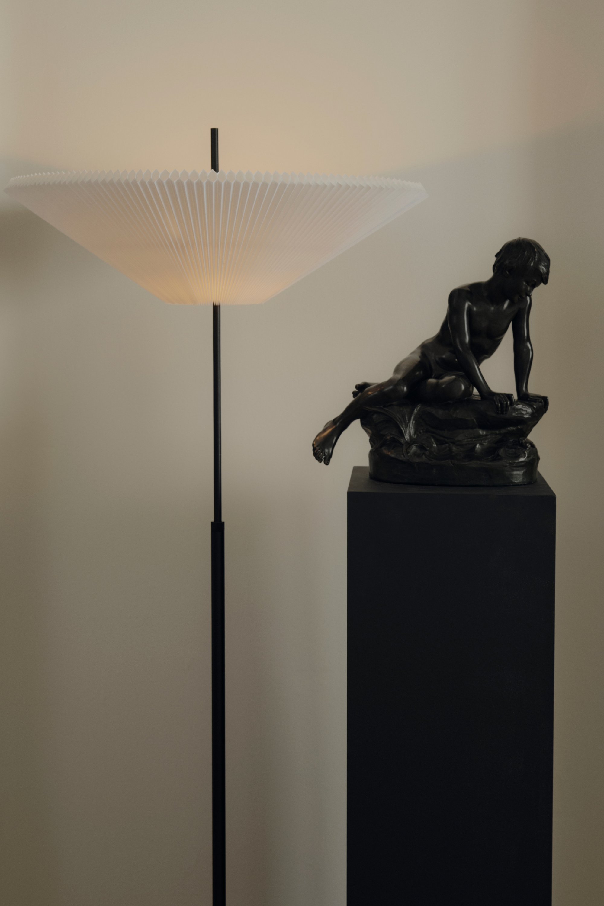 Nebra floor lamp