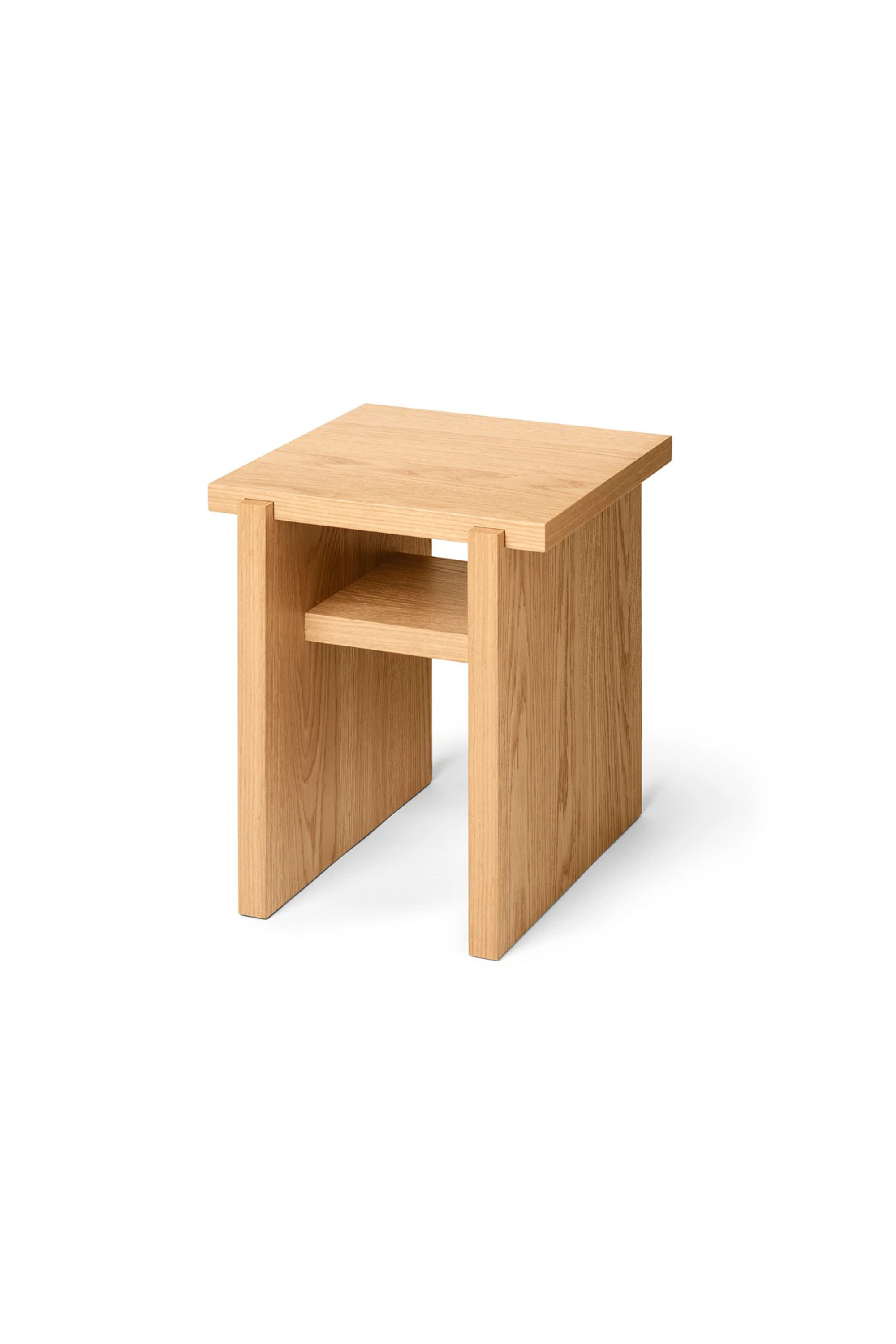 Umika Side table, 35x35 cm  Oak