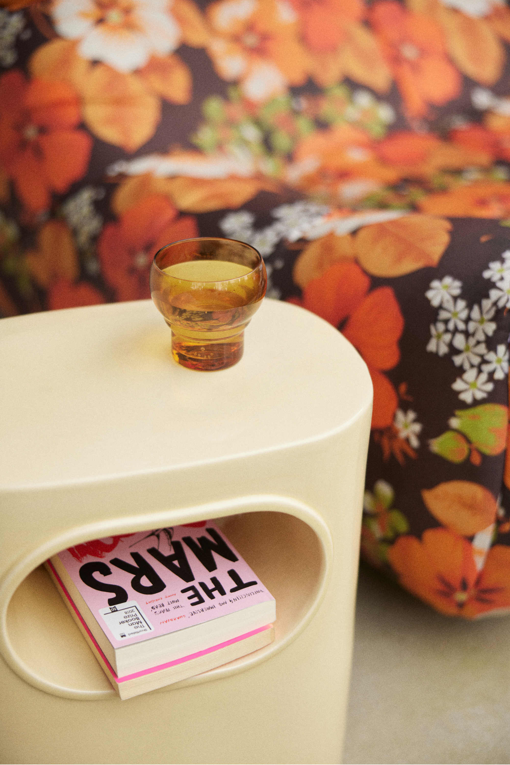 Space side table cream