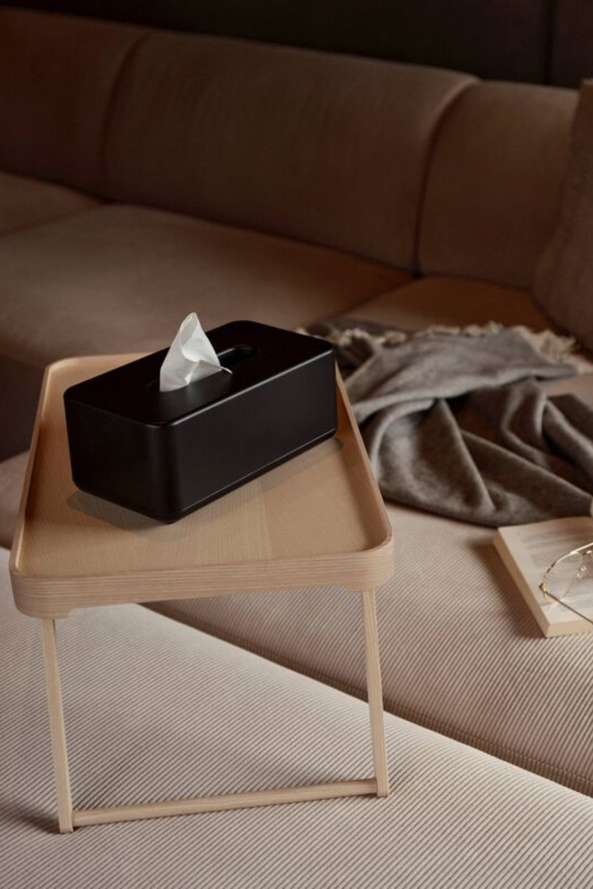 Ume zsebkendőtartó fekete