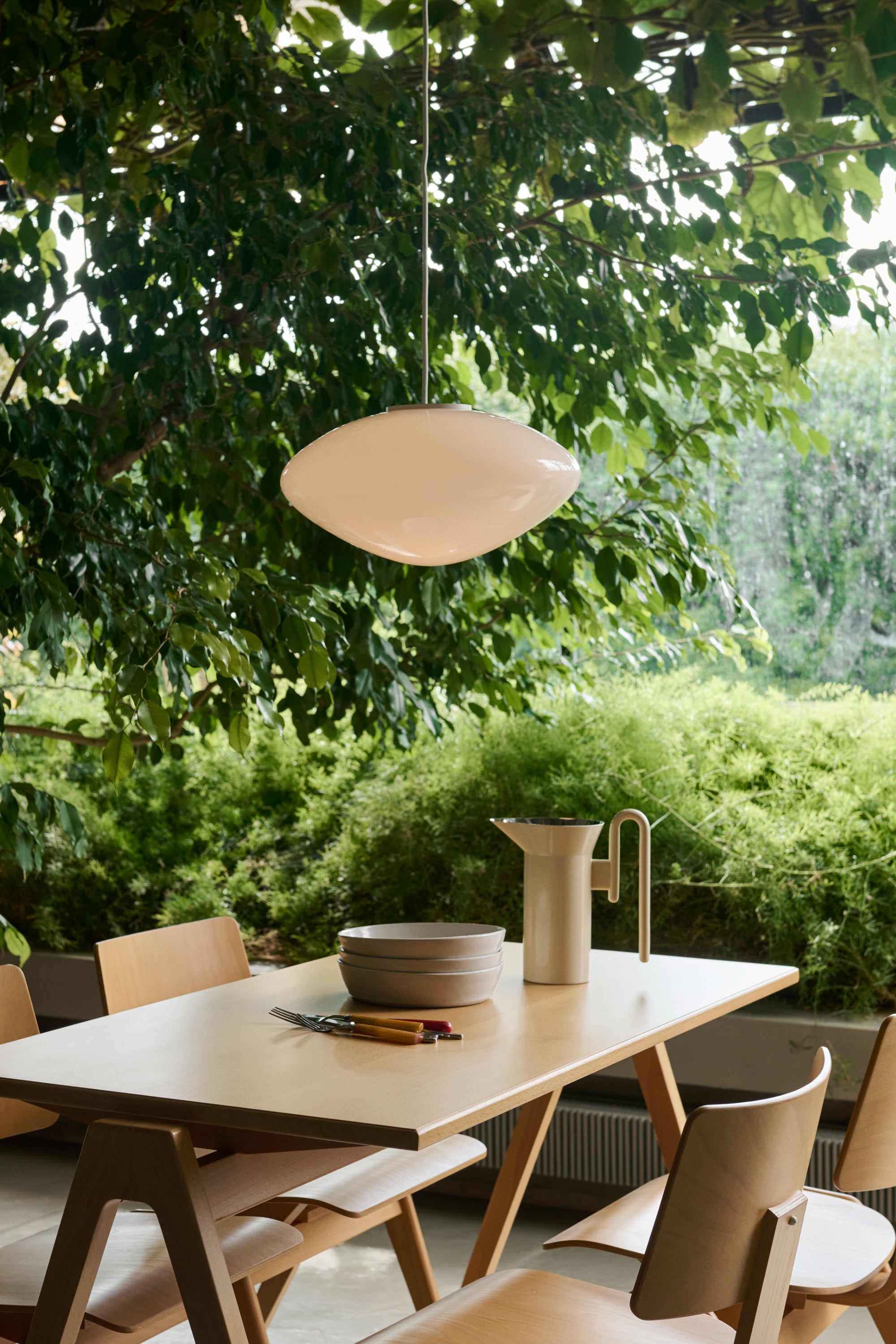 Momento JH38 Ivory jug