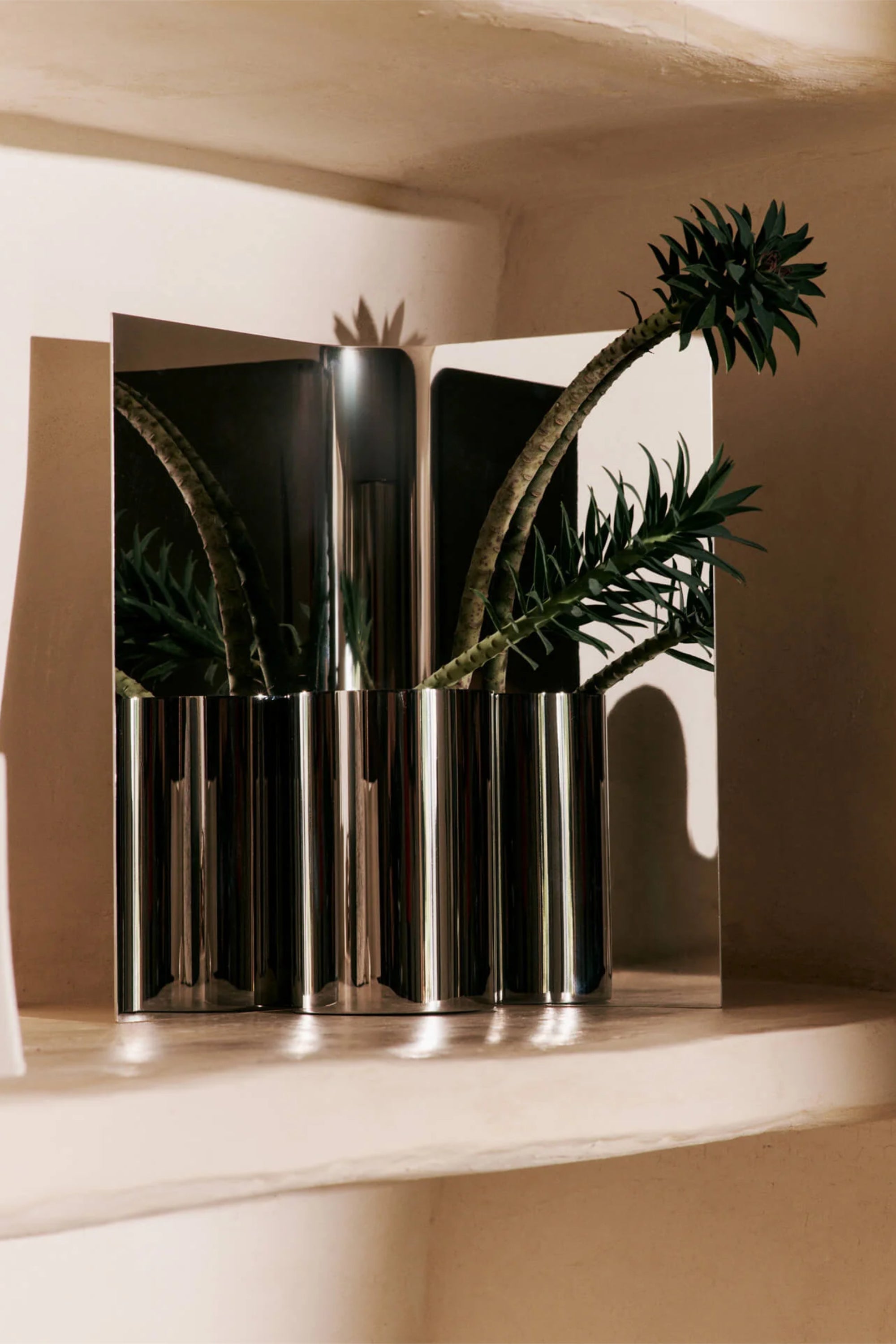 Eddy Vase Mirror Polished