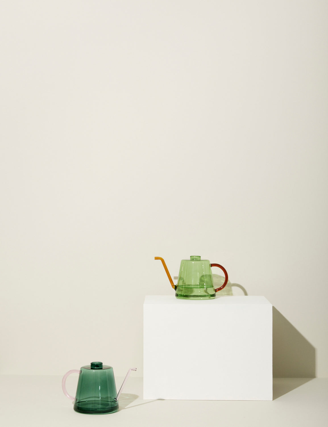 Flora sötétzöld öntözőkanna 