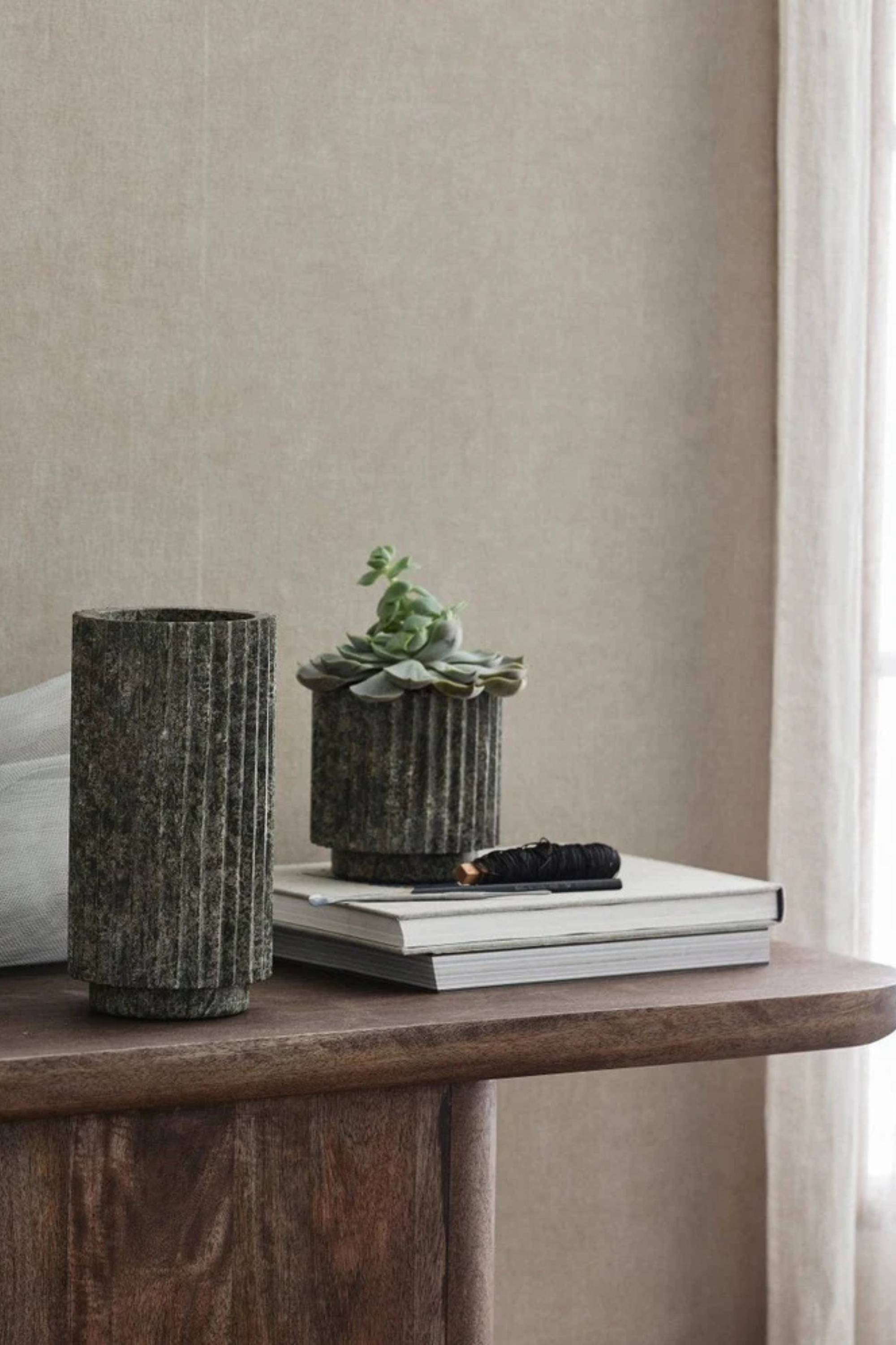 Loon váza zöld márvány