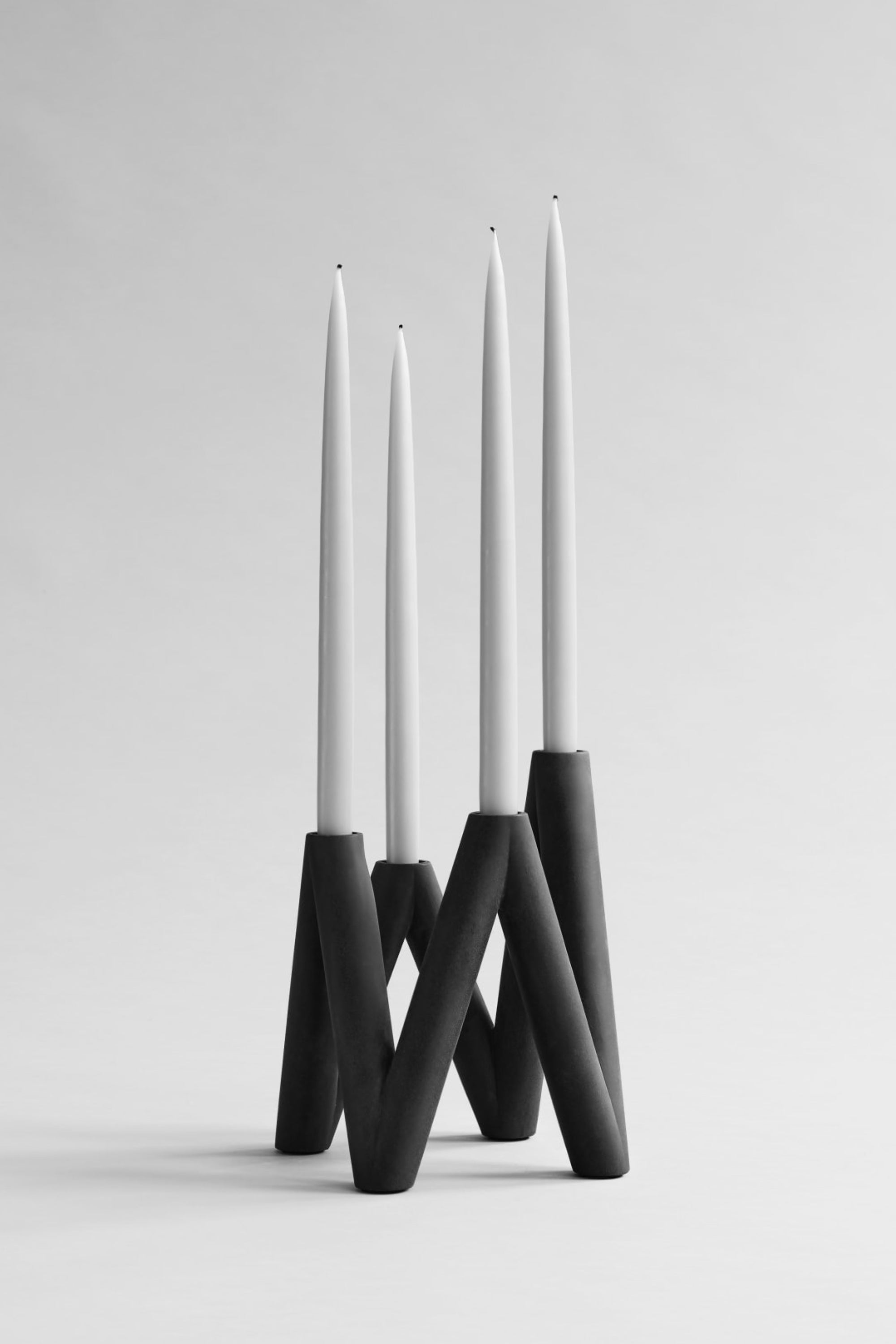 W Candle Holder Black