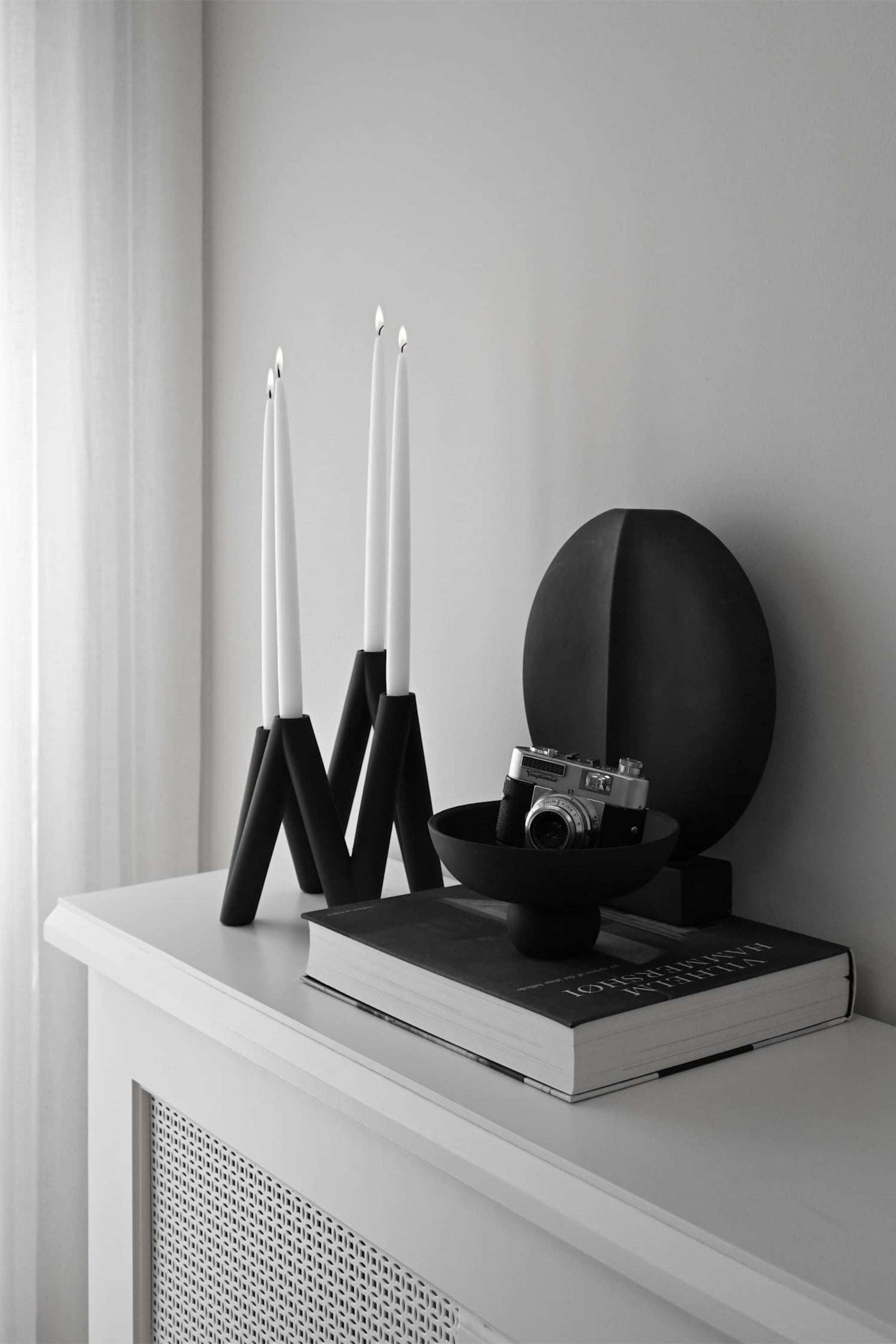 W Candle Holder Black