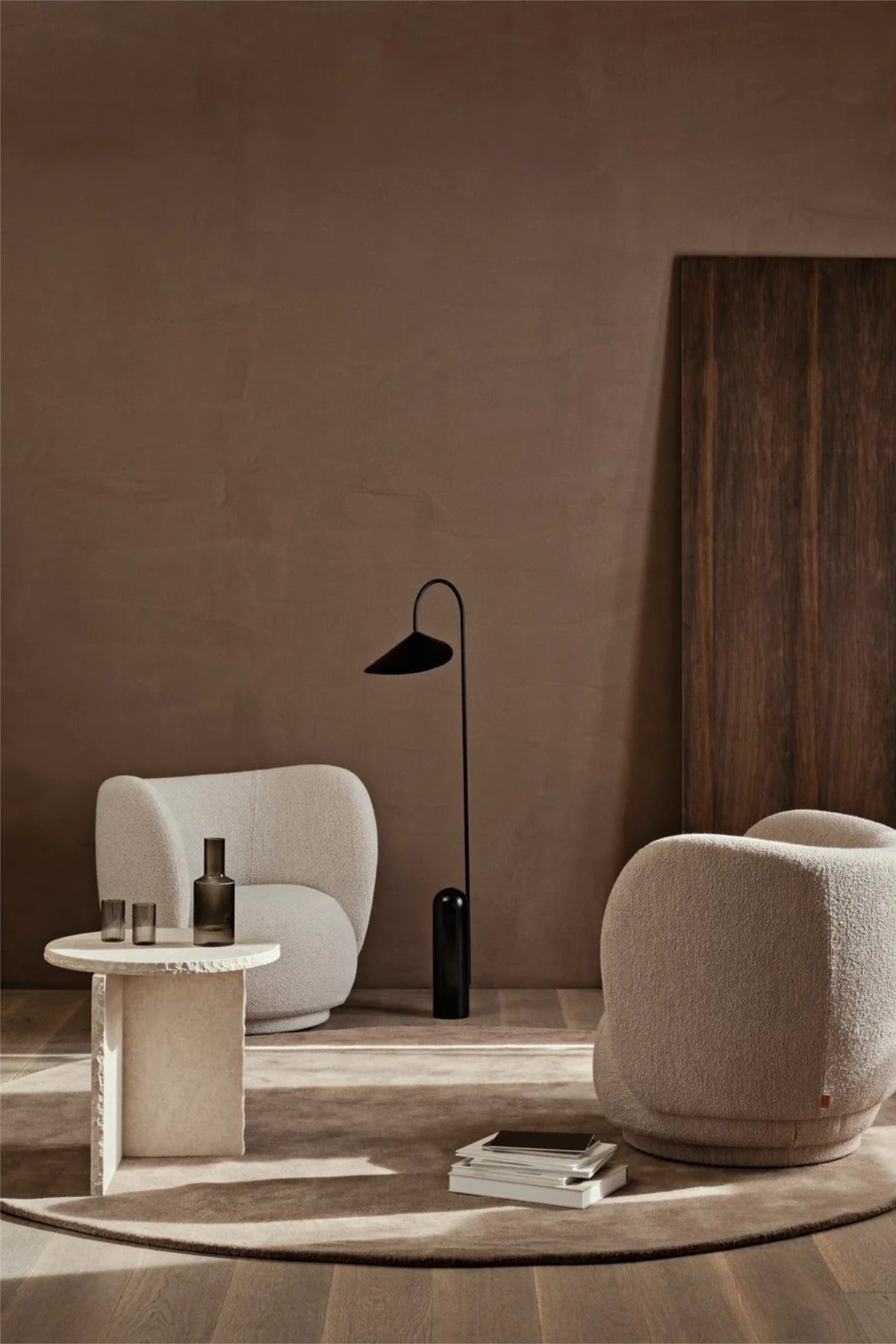 Arum Floor Lamp Black