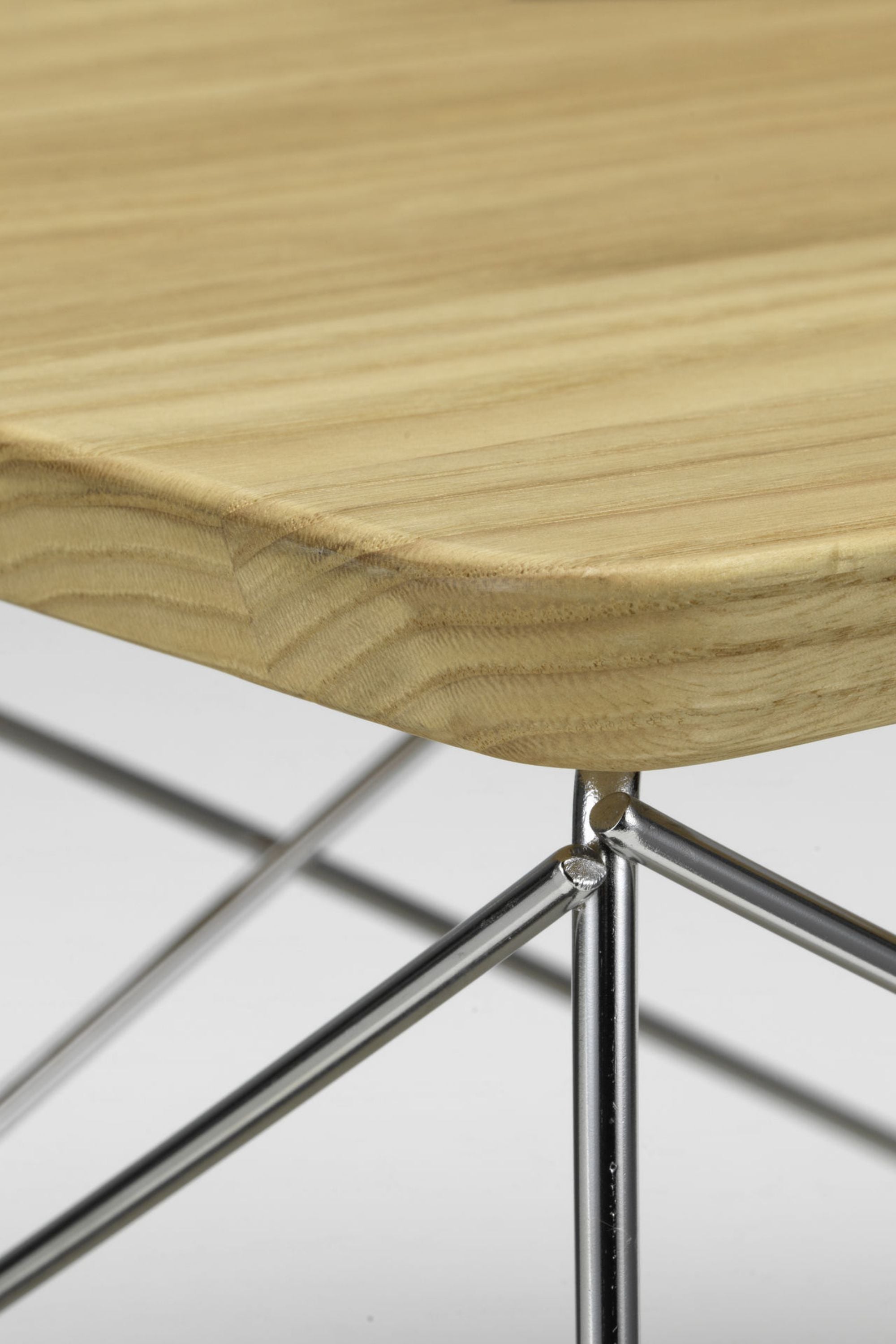 LTR Table solid chestnut