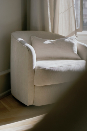New Works | Covent fotel, Barnum Lana 24 | Covent Lounge Chair | Home of Solinfo