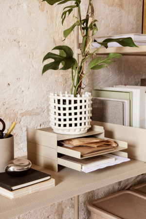 ferm LIVING | Kicsi törtfehér kerámia kosár | Ceramic Basket - Small Off-White | Home of Solinfo