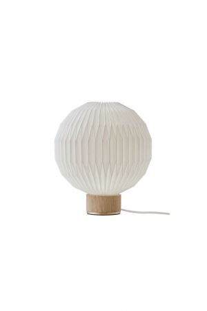 Le Klint | Model 375 kicsi asztali lámpa | Model 375 Small Table Lamp | Home of Solinfo