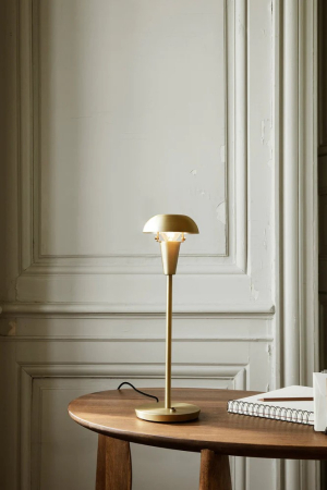 fermLIVING | Tiny sárgaréz asztali lámpa | Tiny table lamp brass | Home of Solinfo