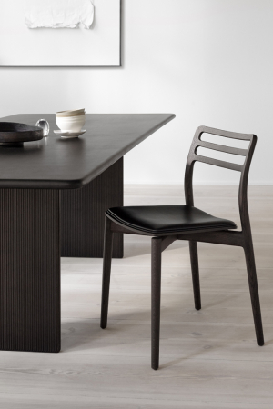 Vipp | VIPP481 Cabin fekete szék | VIPP481 Cabin chair black | Home of Solinfo