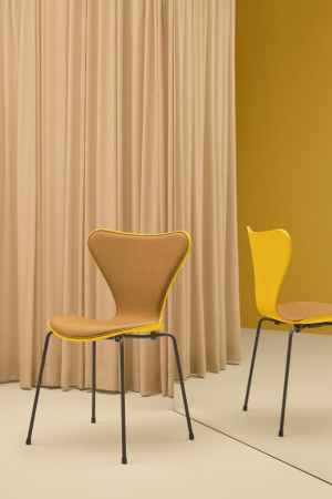 Fritz Hansen | Series 7™ sárga szék | Series 7™ chair yellow | Home of Solinfo