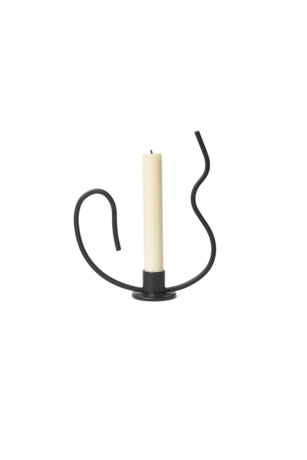 ferm LIVING | Valse alacsony fekete gyertyatartó | Valse Candle Holder Low Black | Home of Solinfo