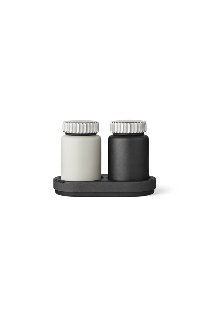 https://solinfoshop.hu/resources/images/82/78/61/vipp-263-salt-pepper-new-01.jpg