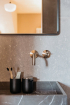 Menu Bath minimál fekete fürdőszobai szett: fogkefetartó, szappannyomó