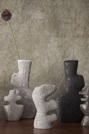 fermLIVING | Yara szürke kicsi váza | Yara Grey Vase Small | Home of Solinfo