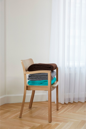 HAY | Mono szürke pléd | Mono Throw-W130 x L180-Warm grey | Home of Solinfo