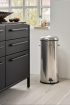 Vipp | VIPP17 acél szemetes kuka 30 L | VIPP17 pedal bin stainless steel 30 L | Home of Solinfo