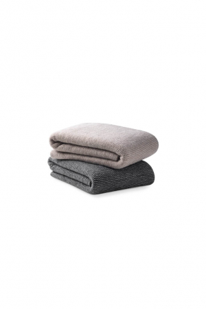 VIPP | VIPP112 sötétszürke gyapjú takaró | VIPP112 wool blanket dark grey | Home of Solinfo