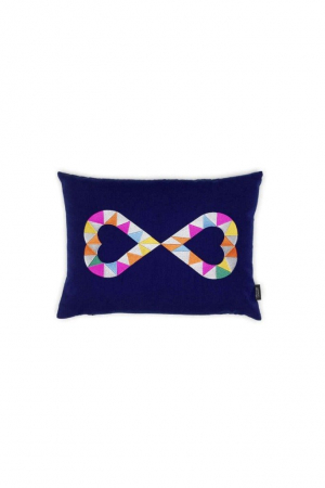Vitra hímzett párna | Embroidered pillow | Solinfo Shop