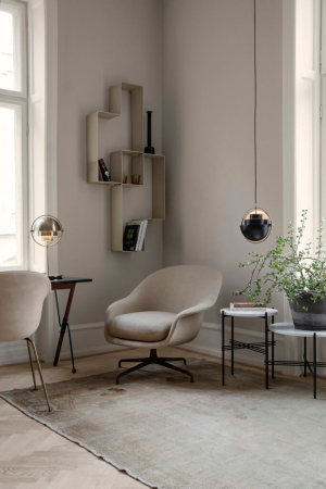 Gubi | TS fehér dohányzóasztal | TS white side table | Home of Solinfo