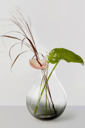 Ro Collection | No. 24 szürke váza | Flower Vase no. 24 - Smoked Grey | Home of Solinfo