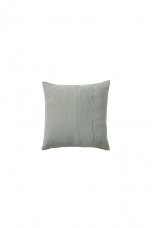Muuto | Layer világoszöld párna 50 x 50 cm | Layer sage green cushion 50 x 50 cm | Home of Solinfo