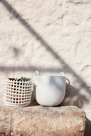 ferm LIVING | Nagy törtfehér kerámia kosár | Ceramic Basket - Large Off-White | Home of Solinfo
