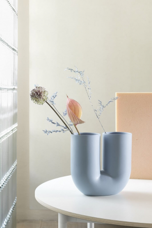Muuto | Kink kék váza | Kink light blue vase | Home of Solinfo