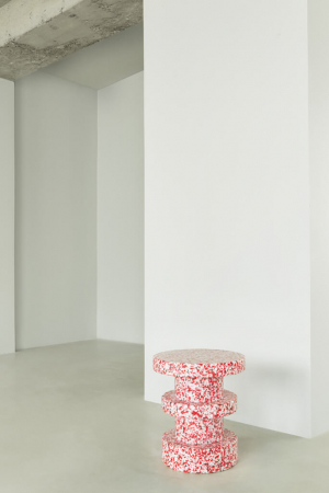 Normann Copenhagen | Bit piros ülőke| Bit Stack red stool| Home of Solinfo